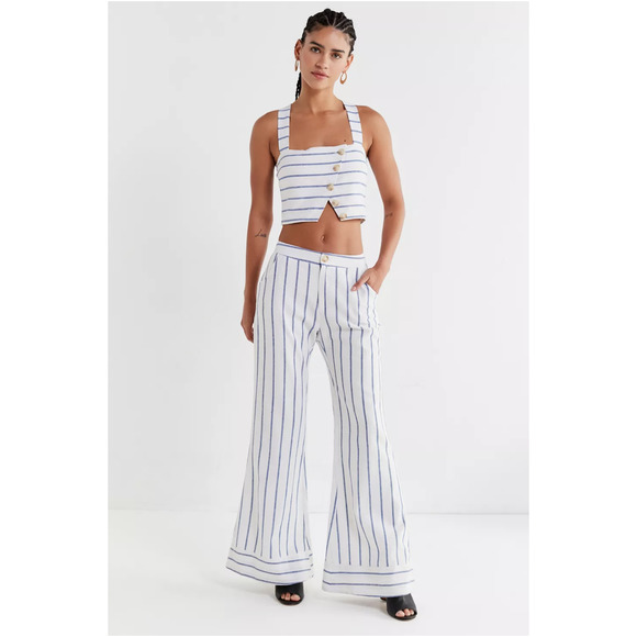 UO Lucca Couture Emory Striped Button-Down Cotton + Linen Cropped Top - Picture 5 of 11